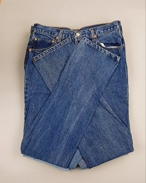 Фотография  981 - Джинсы LEVIS муж #7,6 кг, ЛОТ №7015 оптом в Астрахани и Астраханской области